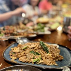 Saap Ver Authentic Thai Cuisine - Pad See Ew