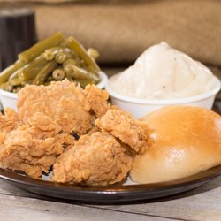 Charlie's Chicken and Catering - 3 Chunk Dinner