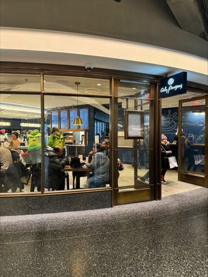 Daily Provisions - Rockefeller Center by null