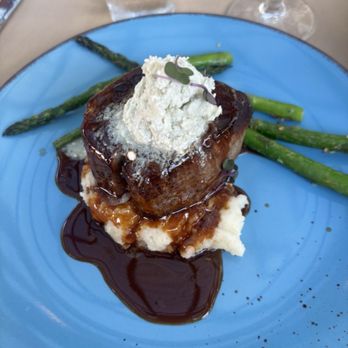 Robins Restaurant - 8oz Filet Mignon - New American Near Me - Cambria, California Robins Restaurant - 8oz Filet Mignon - New American Near Me - Cambria, California