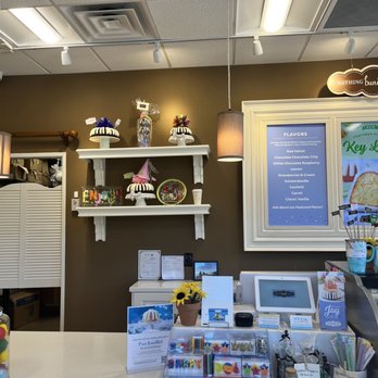 Nothing Bundt Cakes - Decor - Bakeries Near Me - Kirkland, Washington Nothing Bundt Cakes - Decor - Bakeries Near Me - Kirkland, Washington
