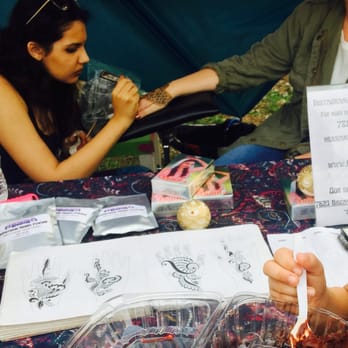 Good Vibrations Henna - Me and my daughter waiting for our turn patiently at Miami flea... - Tattoo Near Me - Miami, Florida Good Vibrations Henna - Me and my daughter waiting for our turn patiently at Miami flea... - Tattoo Near Me - Miami, Florida