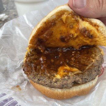 Wienerschnitzel - Chili Cheeseburger - Fast Food Near Me - San Antonio, Texas Wienerschnitzel - Chili Cheeseburger - Fast Food Near Me - San Antonio, Texas