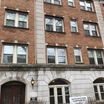 Cedar Realty - Apartments Near Me - Chicago, Illinois