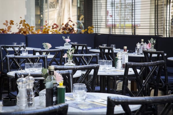 Cafe Odeon by null