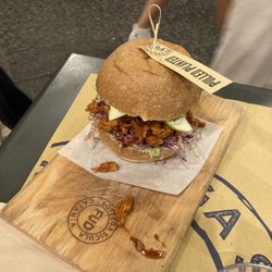 Fud - Pulled pork vegan burger