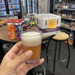 Capitol Highway Deli Foodmart - Untitle Art on draft while I brows their beer selection everyone here is so friendly, no wonder they attract so many regulars!