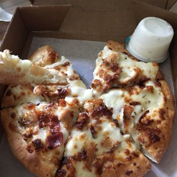 Pepperoni's - Chicken Ranchero: Mostly cheese, you can barely find chicken on it. But taste good. - Pizza Near Me - Missouri City, Texas Pepperoni's - Chicken Ranchero: Mostly cheese, you can barely find chicken on it. But taste good. - Pizza Near Me - Missouri City, Texas
