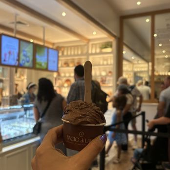 Bacio di Latte - Vegan Belgian Chocolate - Ice Cream & Frozen Yogurt Near Me - Etiwanda, California