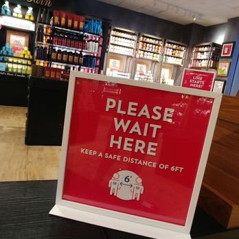 Bath & Body Works - Social distancing protocols @ Recency Square Bath & Body Shop, Brandon - Cosmetics & Beauty Supply Near Me - Brandon, Florida Bath & Body Works - Social distancing protocols @ Recency Square Bath & Body Shop, Brandon - Cosmetics & Beauty Supply Near Me - Brandon, Florida
