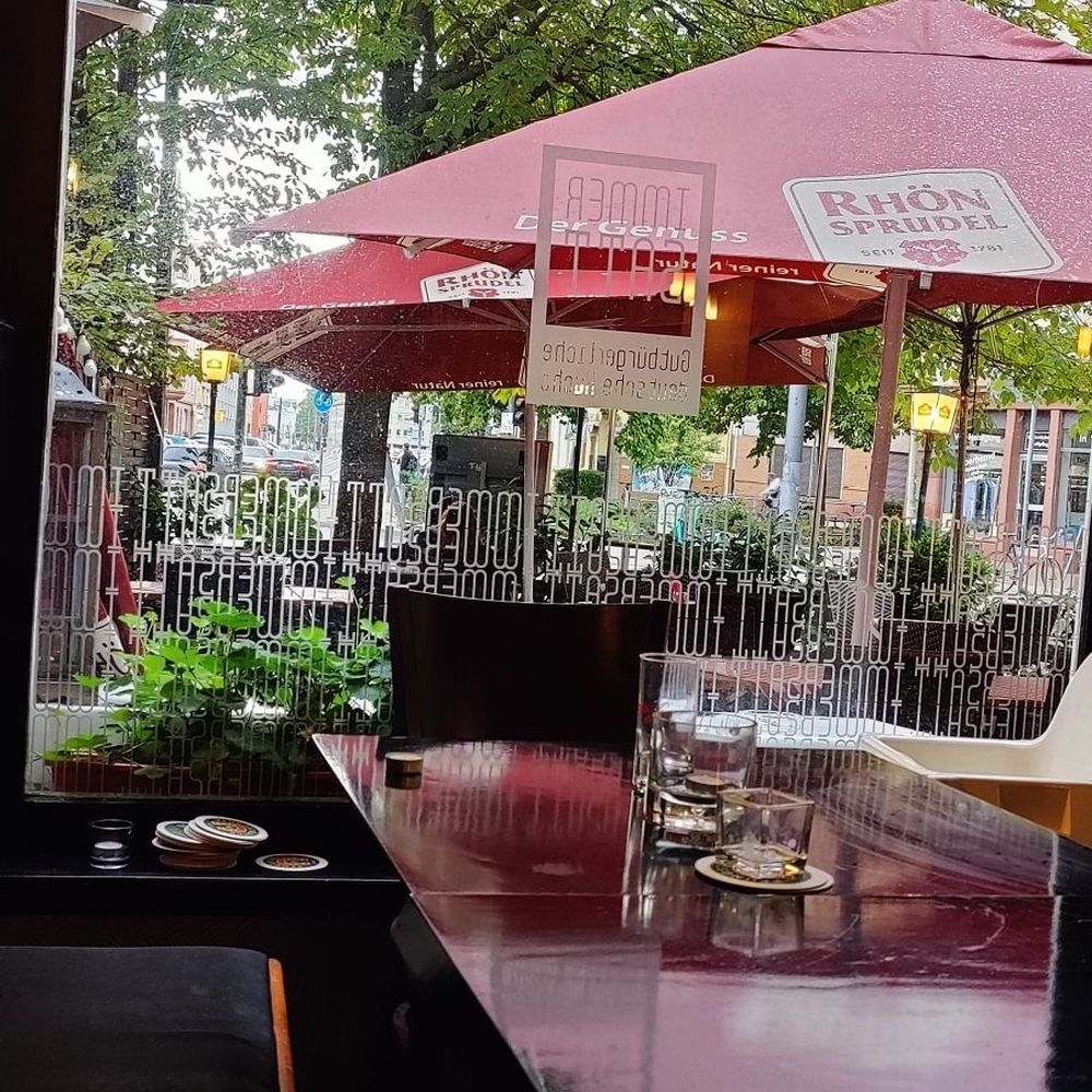 Immer Satt - View outside on drizzly, cool, autumn Frankfurt afternoon - German Near Me - Frankfurt, HE