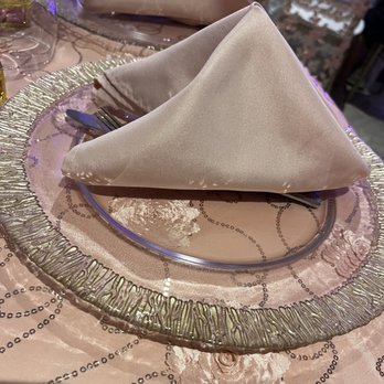 Pedregal Reception Hall - Beautiful table cloth, charger plate, and napkin - Venues & Event Spaces Near Me - Houston, Texas