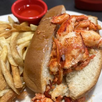 Friendly's - Lobster Roll Connecticut Style with fries - Ice Cream & Frozen Yogurt Near Me - Commack, New York