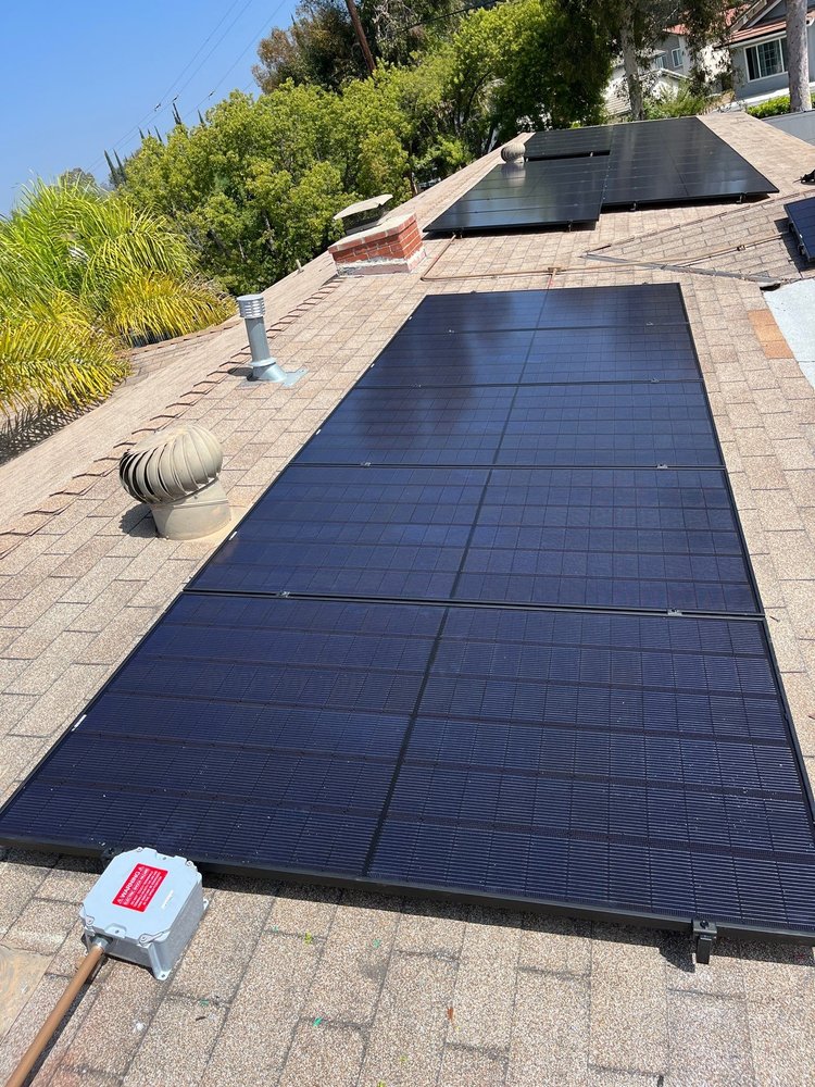 Slide of Dutchmen Construction