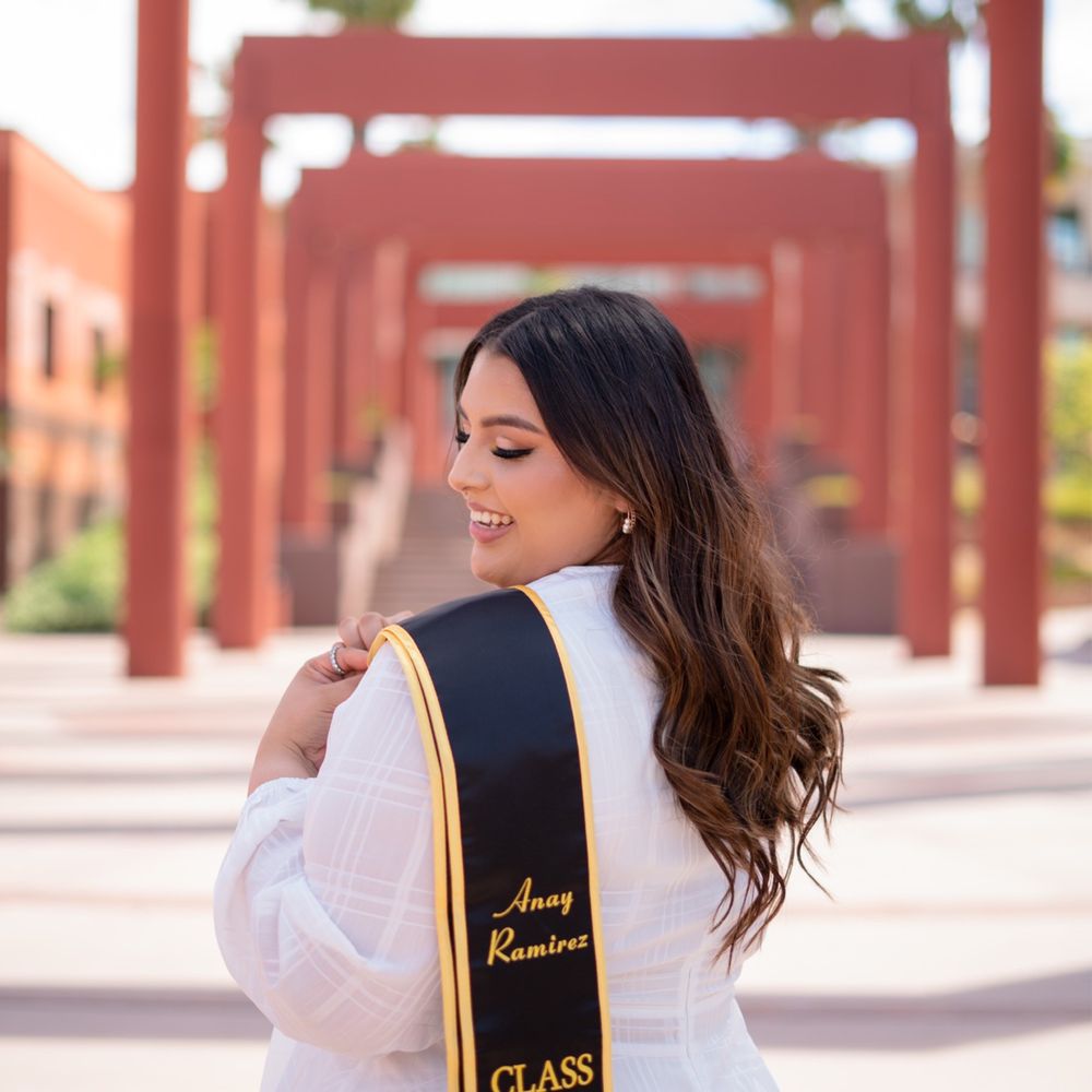 Monique Carrillo - Grad photo makeup - Makeup Artists Near Me Monique Carrillo - Grad photo makeup - Makeup Artists Near Me