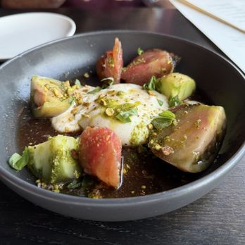 Roth SocialHouse - Heirloom tomato salad - New American Near Me - Turlock, California