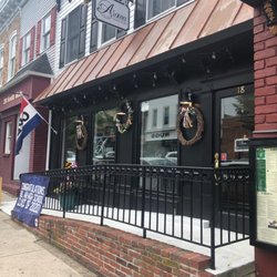 Aroma Candle Studio - Store front