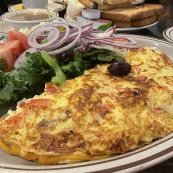 Blue Bay Diner - Loved my Tomato and Cheddar Cheese Omelette with a side( massive) salad. - Diners Near Me - Oakland Gardens, New York