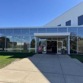 Crate & Barrel Outlet - Home Decor Near Me - Naperville, Illinois
