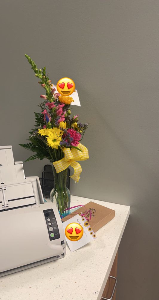 TWIGS FLORAL & GIFTS Updated June 2024 10 Photos 222 N