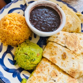 Ambriza - Quesadillas with black beans and rice - Mexican Near Me - Cypress, Texas Ambriza - Quesadillas with black beans and rice - Mexican Near Me - Cypress, Texas