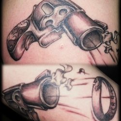 Tit 4 Tat Tattoo Studio - Melissa's Black & Grey