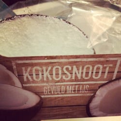 Hema - Kokosnotenijs!!!!!!! Yes! My favorite! (Ook in citroen en sinaasappelvariant). Hema you are the best!