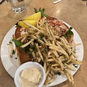 Sun Singer Wine and Spirits - Lobster roll and truffle fries - Beer, Wine & Spirits Near Me - Champaign, Illinois Sun Singer Wine and Spirits - Lobster roll and truffle fries - Beer, Wine & Spirits Near Me - Champaign, Illinois