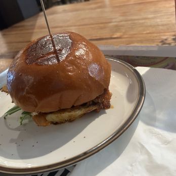 Mottley Kitchen - Sausage Egg Sammie - Cafes Near Me - Bronx, New York