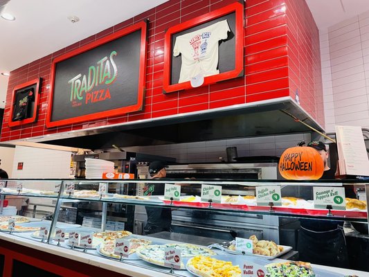 Traditas Pizza by null