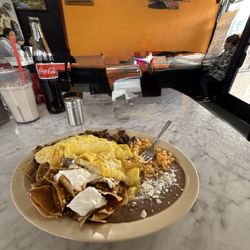 Mi Lindo Guanajuato - Chilaquiles Rojos