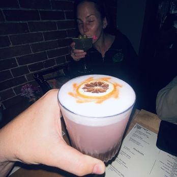 The Maine House - Cocktail - Cocktail Bars Near Me - Hallowell, Maine