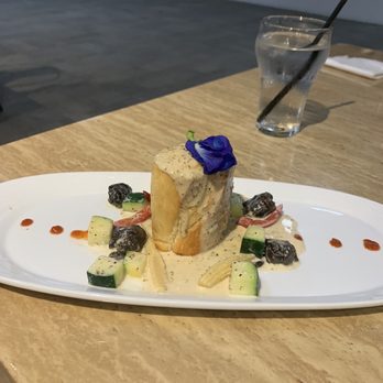 Tiny Pyramid - Escargot - Cafes Near Me - Honolulu, Hawaii Tiny Pyramid - Escargot - Cafes Near Me - Honolulu, Hawaii