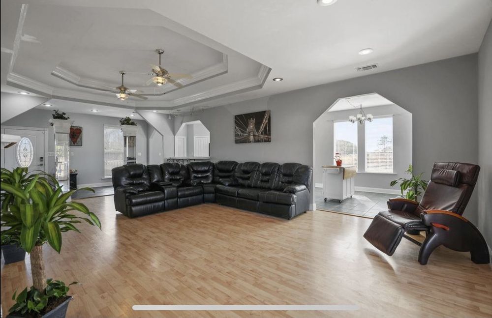 Slide of Chastain Construction