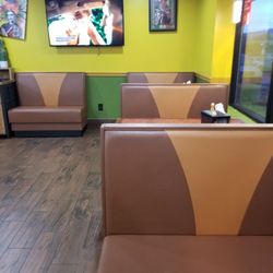 Caliente Mexican Grill - Booth seating