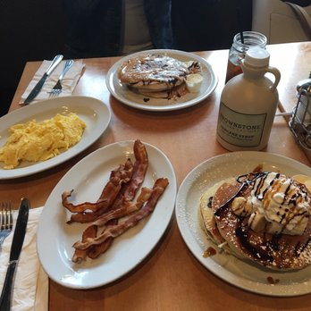 Brownstone Pancake Factory - Breakfast & Brunch Near Me - Edgewater, New Jersey
