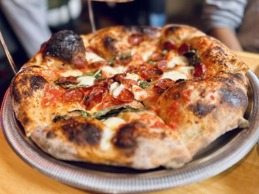 Folks Pizzeria by null