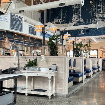 Lure Fish House - Seafood Near Me - Porter Ranch, California