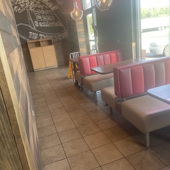 Arby’s - Sitting area - American Near Me - Piedmont, South Carolina Arby’s - Sitting area - American Near Me - Piedmont, South Carolina