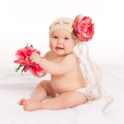 Foto By Eva - My little butter bean at her 6month session with Eva!