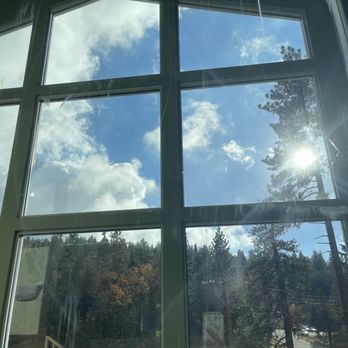 Pali Retreat - Venues & Event Spaces Near Me - Running Springs, California