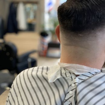 Quintin’s KUTZ - Barbershop near you is veteran owned and operated. Happy New Year! - Barbers Near Me - Indianapolis, Indiana Quintin’s KUTZ - Barbershop near you is veteran owned and operated. Happy New Year! - Barbers Near Me - Indianapolis, Indiana