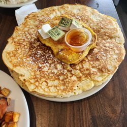 The Mystic River Cafe