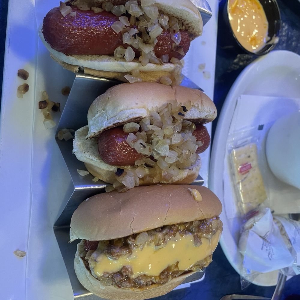 East End Grill - Hot dog sliders w/ a bowl of chili to make chili dogs. - Burgers Near Me - Memphis, Tennessee