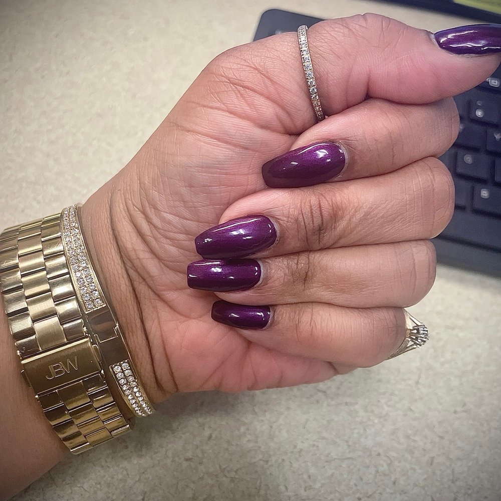 Acrylic over natural nails with gel Polish Queen of Grape Acrylic over natural nails with gel Polish Queen of Grape