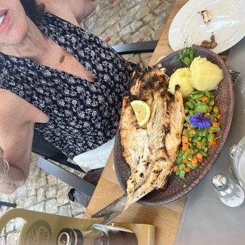 Restaurante Lounge - Sea bass- perfect! - Lounges Near Me - Óbidos, 10 Restaurante Lounge - Sea bass- perfect! - Lounges Near Me - Óbidos, 10