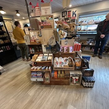 Wanda's Cafe + Bakery - customers in the store - Bakeries Near Me - Nehalem, Oregon