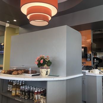 Dandee Donut Factory - Donuts Near Me - Margate, Florida