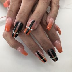 Super Star Dip Nail & Spa - Black and orange with jewels design!