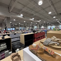 Off Broadway Shoe Warehouse